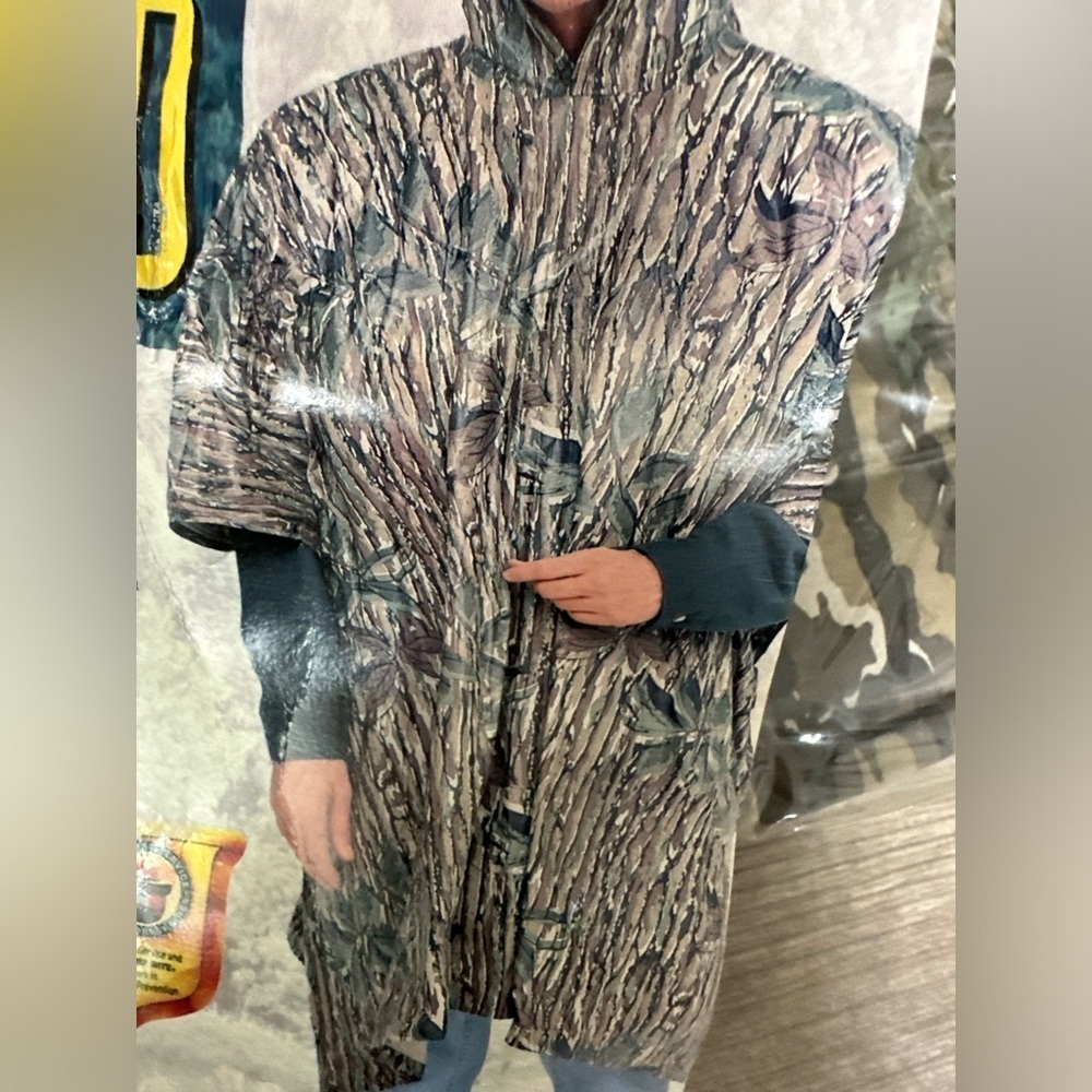 New Vintage Real Tree Weather Rite PVC Poncho 52” x 80”